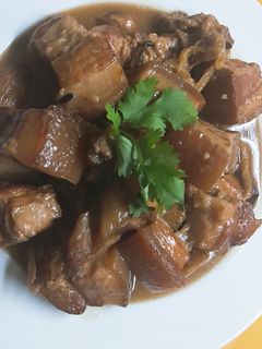 酒釀滷三層肉 的食譜成品照片