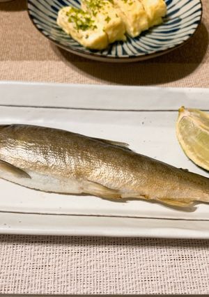 氣炸鍋烤香魚:20分鐘就完成的氣炸鍋香魚 🍋 簡單又健康的美味料理! 的食譜成品照片