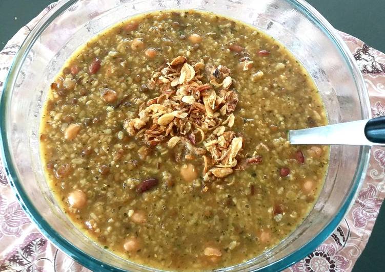 Recipe of Award-winning Easy vegetarian bulgur and beans soup