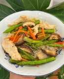 Bún Gạo Xào Ức Gà & Măng Tây