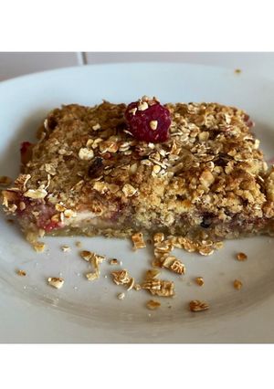 Una foto de Cuadrado de avena y frutos rojos 🍓