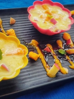 મિક્સ ફ્રુટ કસ્ટર્ડ (Mix fruit custard recipe in gujarati) રેસીપી મુખ્ય ફોટો