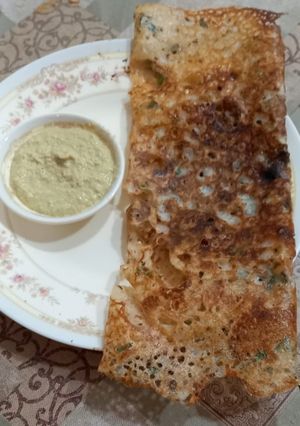 રવા ઢોસા (Rava Dosa Recipe In Gujarati) રેસીપી મુખ્ય ફોટો