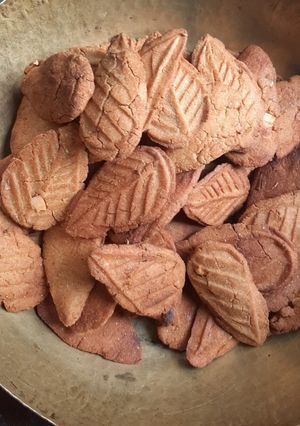 ठेकुआ (thekua recipe in Hindi) रेसिपी मुख्य फोटो