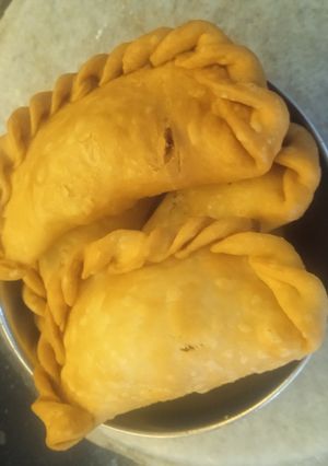 मावा गुजिया रेसिपी मुख्य फोटो