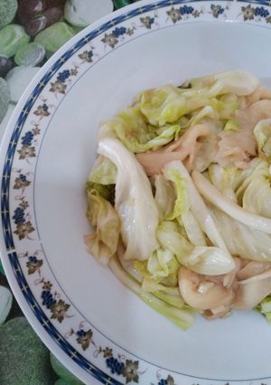 Foto resep Stir fry cabbage and oyster mushrooms
