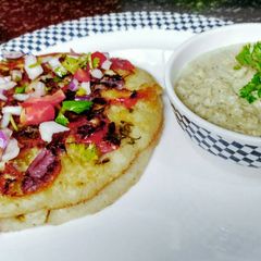 A picture of Rava Uttapam.