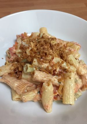 Una foto de Pasta con queso feta 🧀 🍝