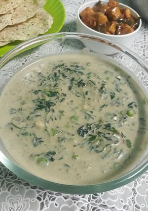 A picture of Methi malai matar.