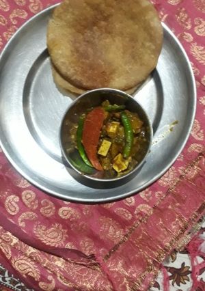A picture of Urad dal kachori.