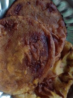 भोपळ घारगे (bhoplyache gharge recipe in marathi) रेसिपी चे मुख्य फोटो