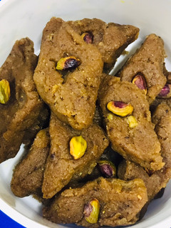 A picture of OATS & DATES DELIGHT / KATLI.