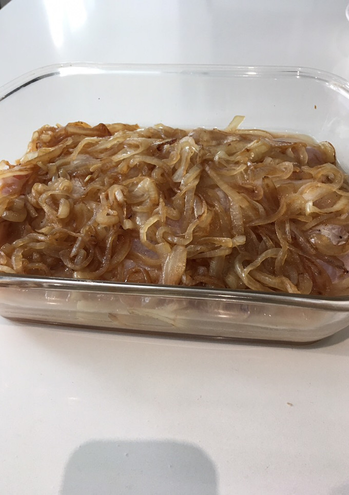 Una foto de Filetes de pescado a la cebolla