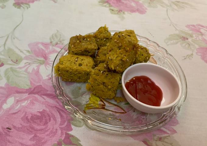 Recipe of Ultimate Dudhi Muthiya