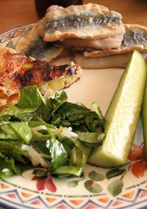 Una foto de Delirios mariscalenses de un almuerzo soleado y pimaveral