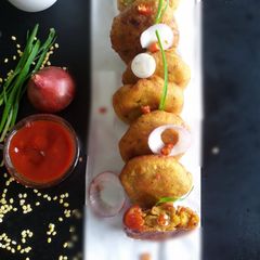 A picture of Moong tomato mini kachori.