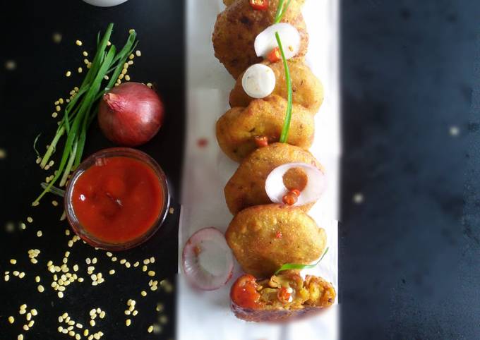 Moong tomato mini kachori