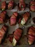 Botanas de chiles jalapenos rellenos con tocino