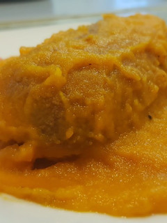 Una foto de Rollitos de carne en salsa de cebolla y zanahoria