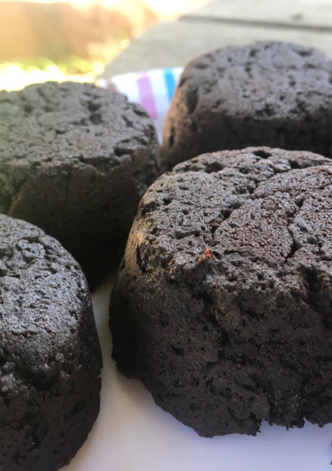 Una foto de Brownies chocolatosos🍫✅Sin harina✅Sin azúcar✅ Sin Gluten