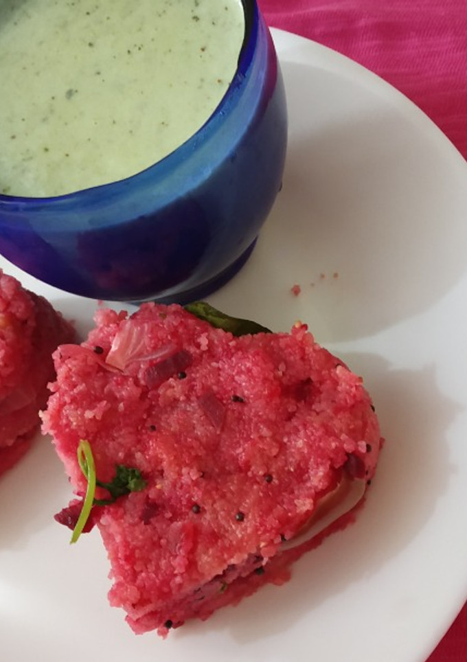 பீட்ரூட் கேப்சிகம் ரவா கிச்சடி (Beetroot Rava Recipe in Tamil) செய்முறை முக்கிய புகைப்படம்