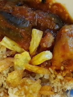 صورة لوصفة محشي بطاطا وباذنجان وكوسا مع أرز بشعيرية