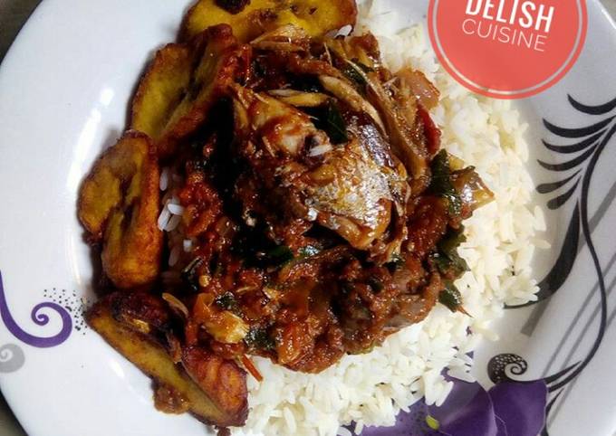 Recipe of Delicious Rice and fish stew with plantain