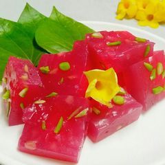 A picture of Bombay halwa.