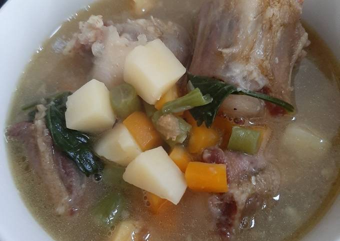 Bagaimana Membuat Sop buntut sapi yang Sempurna