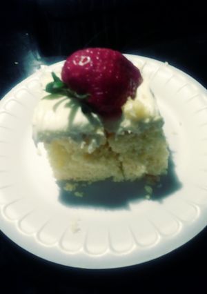 A picture of Lemon cake.