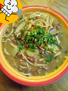 Una foto de Porotos con riendas