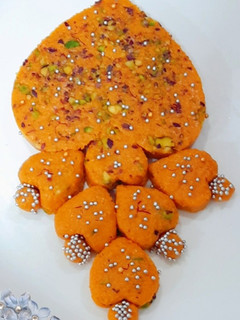 મેંગો કલાકંદ (Mango Kalakand Recipe In Gujarati) રેસીપી મુખ્ય ફોટો