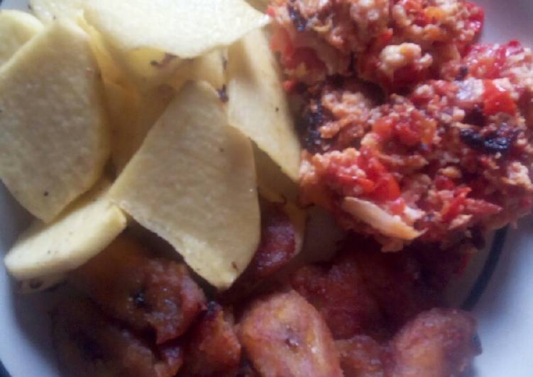 How to Make Favorite Fried yam and plantain with scrambled egg sauce