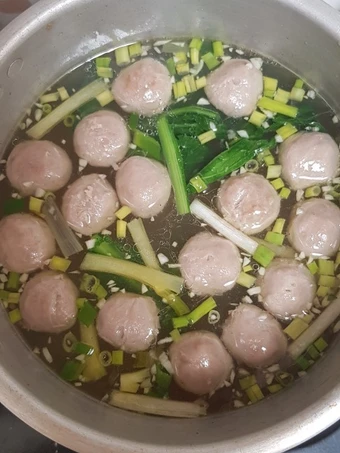 Langkah Mudah untuk Membikin Resep Kuah Bakso Enak yang Lezat Anti Ribet, Lezat Sekali