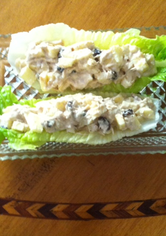 Una foto de Ensalada de manzana con  atún