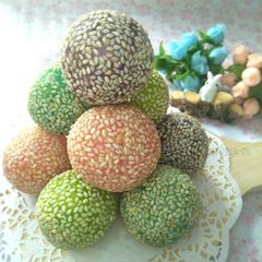 A picture of Rainbow Onde-Onde (Sesame Ball).