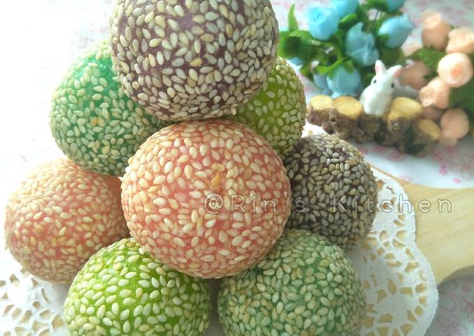 Simple Way to Prepare Favorite Rainbow Onde-Onde (Sesame Ball)