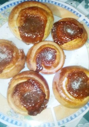 Una foto de Facturas de dulce de leche (muy fáciles y riquísimas)