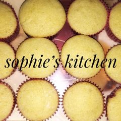 A picture of Vanilla cupcakes.