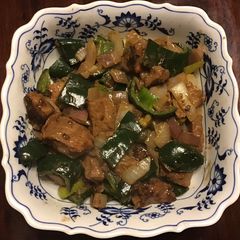 A picture of 525. California Farm Asian Steak Pepper Beef.