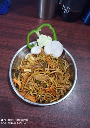 A picture of Veg chowmein.