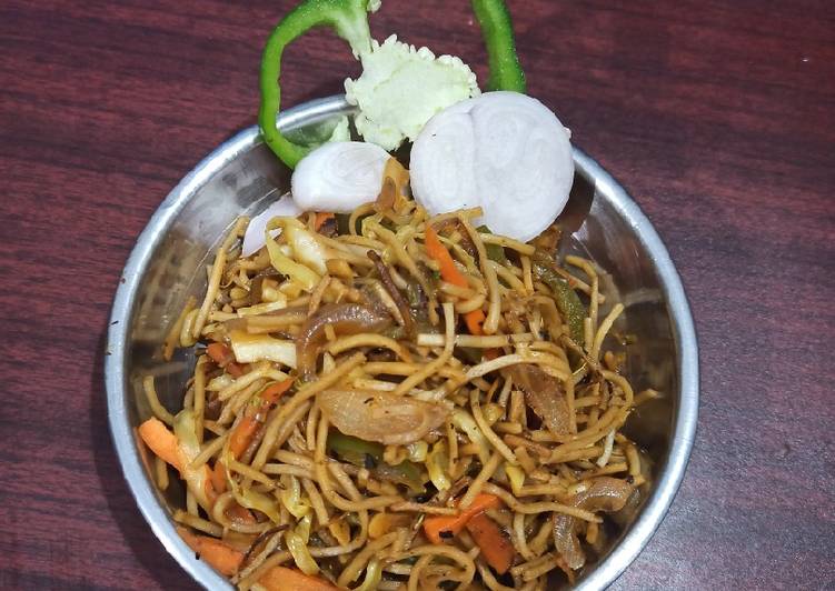 How to Prepare Quick Veg chowmein
