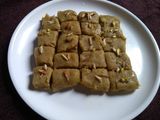 বেসনেের বরফি (besan barfi recipe in Bengali)