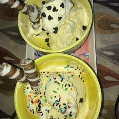 A picture of Mango ice cream.