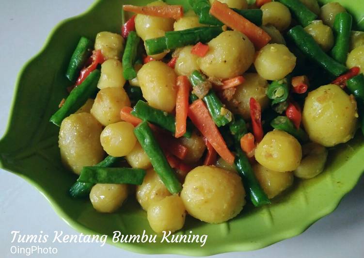 Tumis kentang bumbu kuning