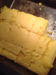 A picture of Corn bread.