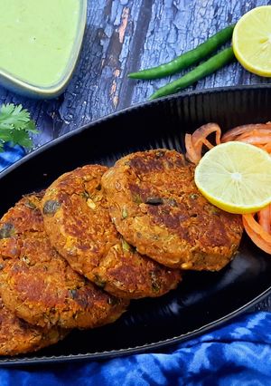 A picture of Turai ke Galauti Kebabs.