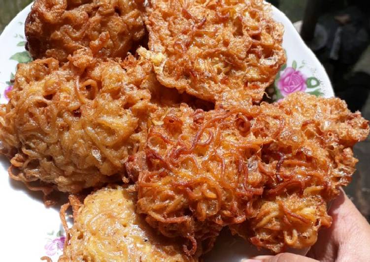 Resep Bakwan Mie Crispy yang Enak