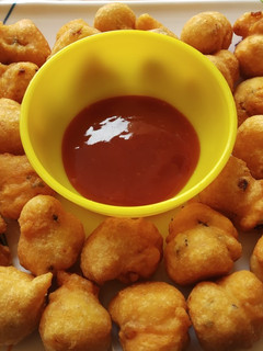 A picture of Moong dal pakodi.