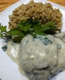 Bifes de Molleja y riñón a la crema de verdeo con burgo